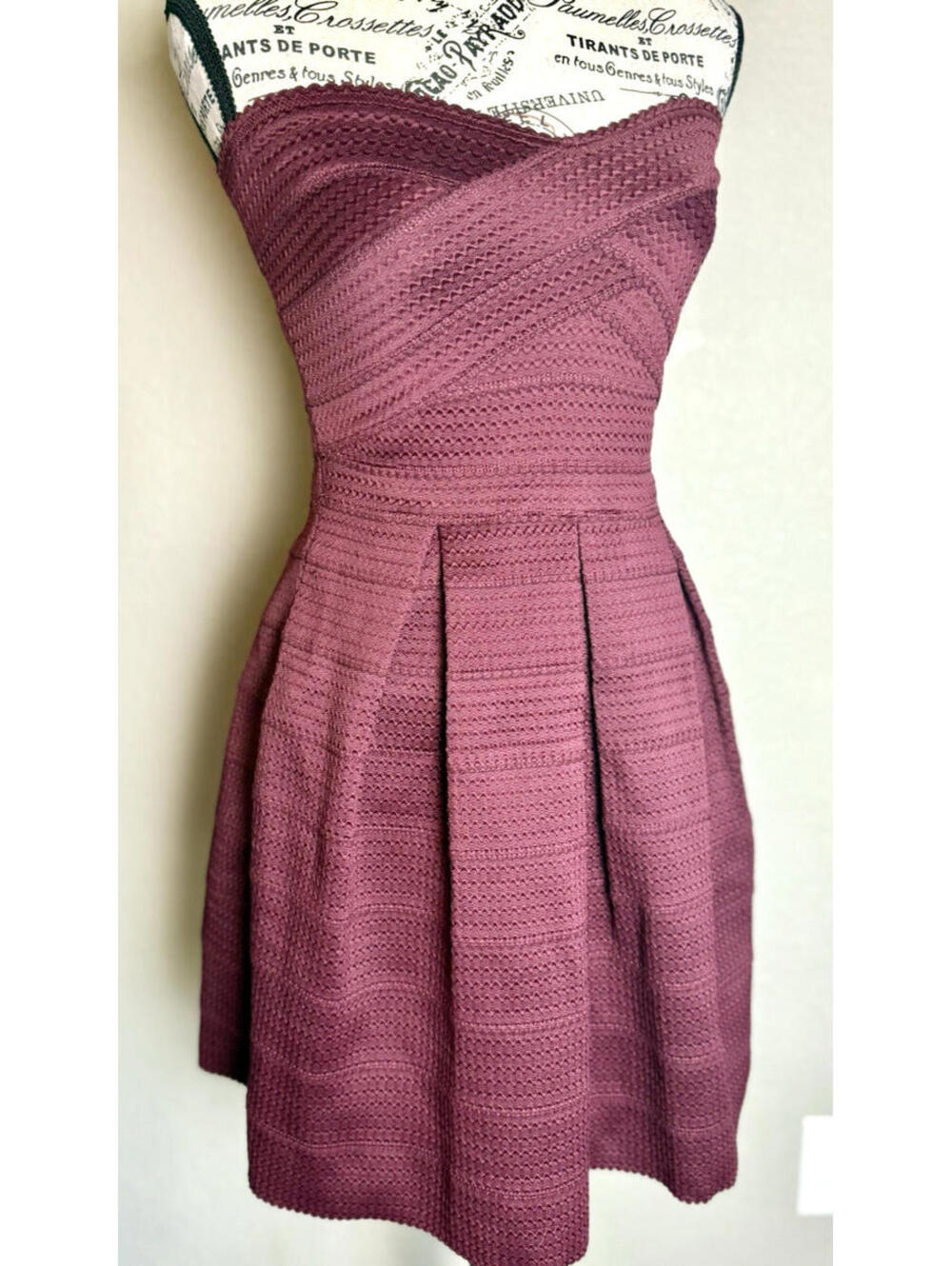 EXPRESS Women's Strapless Mini Dress Fit & Flare Pleated Cocktail Party - Picture 5 of 9